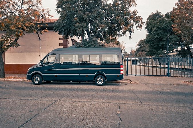 Private Transportation Airport to Santiago For Large Groups - A realistic look at the arrival process