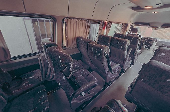 Private Transportation Airport to Santiago For Large Groups - Who should book this transfer?