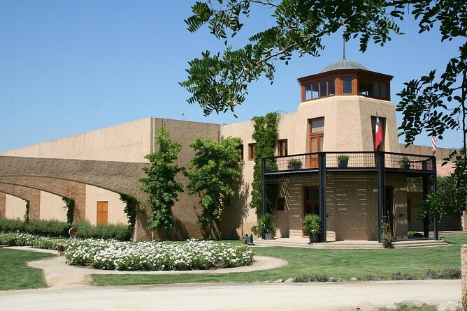Private Valparaiso Visit William Cole Winery & Transfer to Hotel - Key points at a glance