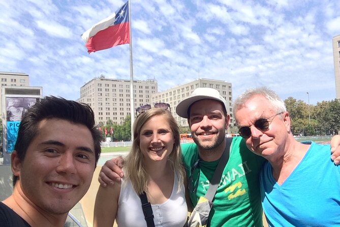 Private Walking in Santiago: Explore with a Local Expert + Lunch - Paris Londres and Nueva York reveal a quieter Santiago