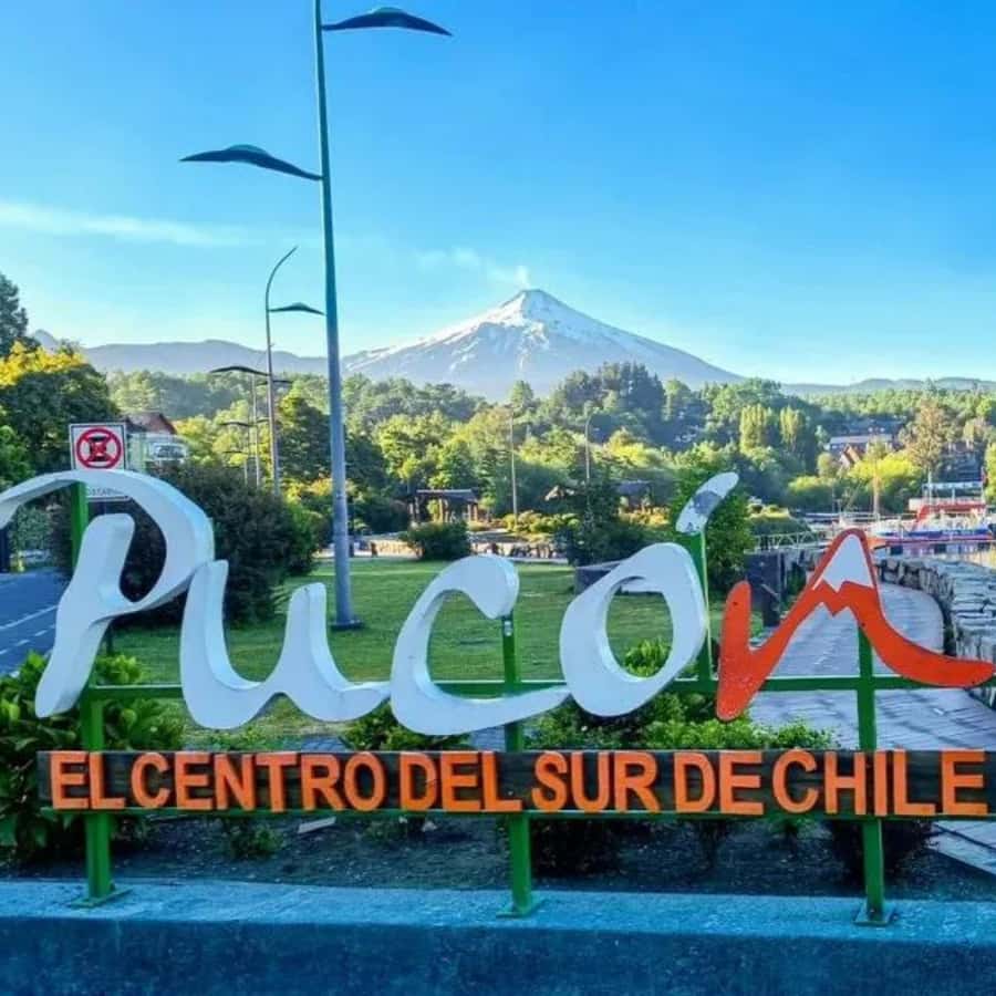 PUCON: TOUR AROUND THE AREA WITH THERMAL BATHS - The Turbio River and Villarrica’s volcanic force