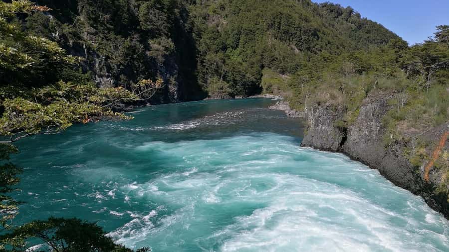 Puerto Montt: Osorno Volcano and Petrohué Falls Guided Tour - Key points before you book