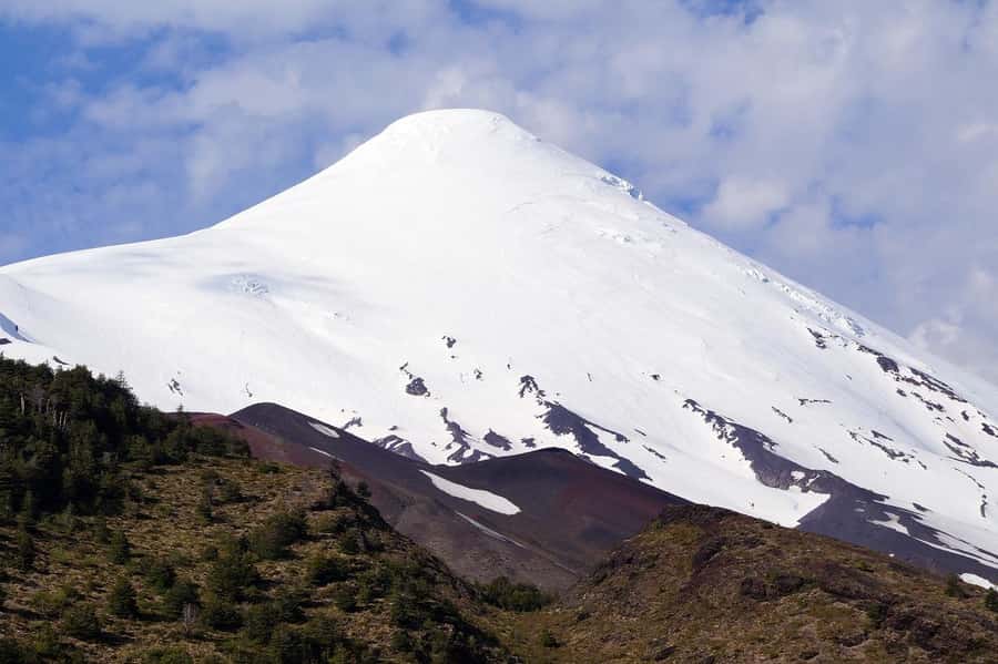 Puerto Montt: Osorno Volcano and Petrohué Falls Guided Tour - The road from Puerto Montt to Lake Llanquihue
