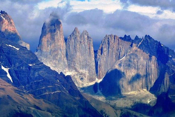 Puerto Natales: Full day tour Torres del Paine - Leaving Puerto Natales for Villa Cerro Castillo
