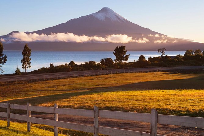 Puerto Varas: Full day Osorno Volcano and Petrohue falls - Reaching Todos los Santos Lake