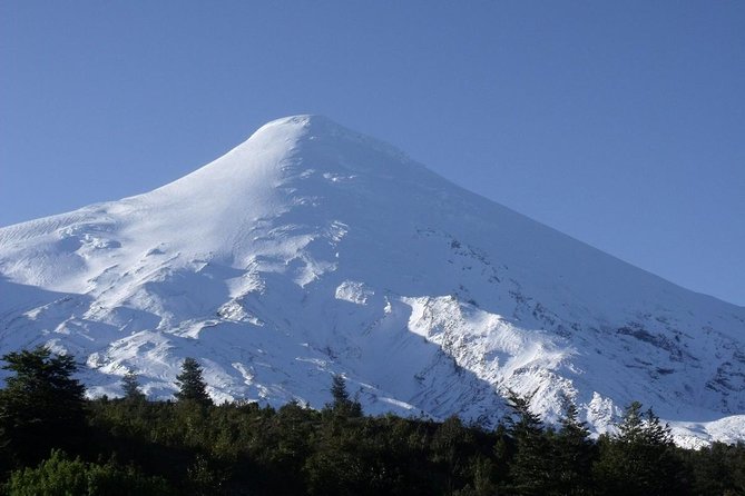 Puerto Varas: Half day Osorno Volcano tour - Reaching Volcán Osorno beside Lake Llanquihue