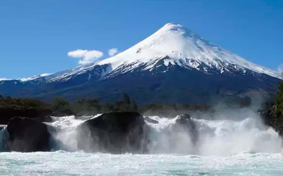 Puerto Varas: Osorno Volcano Day Trip by Air-conditioned Van - The morning drive from Puerto Varas to Ensenada
