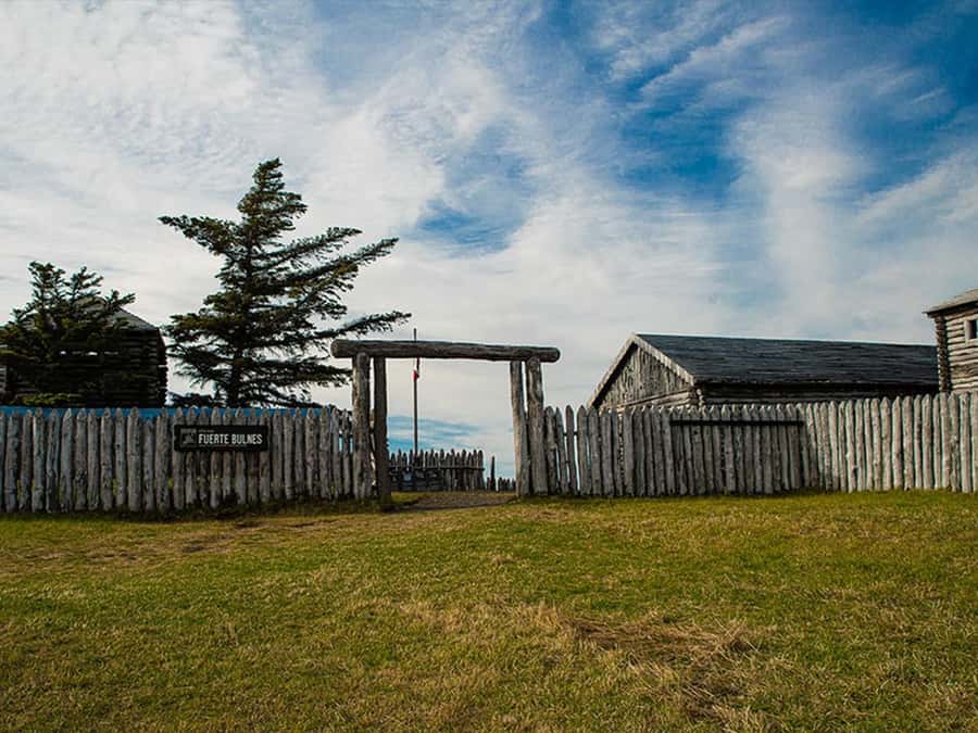 Punta Arenas: Fort Bulnes Historical Tour - Hito de la Mitad de Chile photo stop