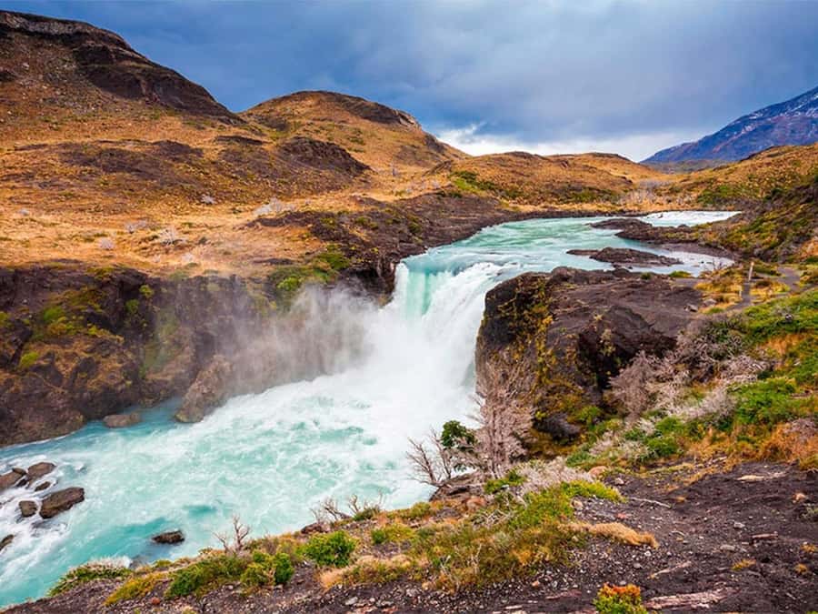 Punta Arenas: Torres del Paine & Grey Glacier Full-Day Boat - The long road from Punta Arenas