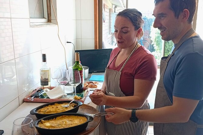 Punta Arenas : Typical Chilean Cooking Class + Chilean Wine - A small group and a family-style atmosphere