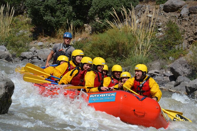 Rafting Adventure in the Maipo Cajon - Getting equipped before the river run