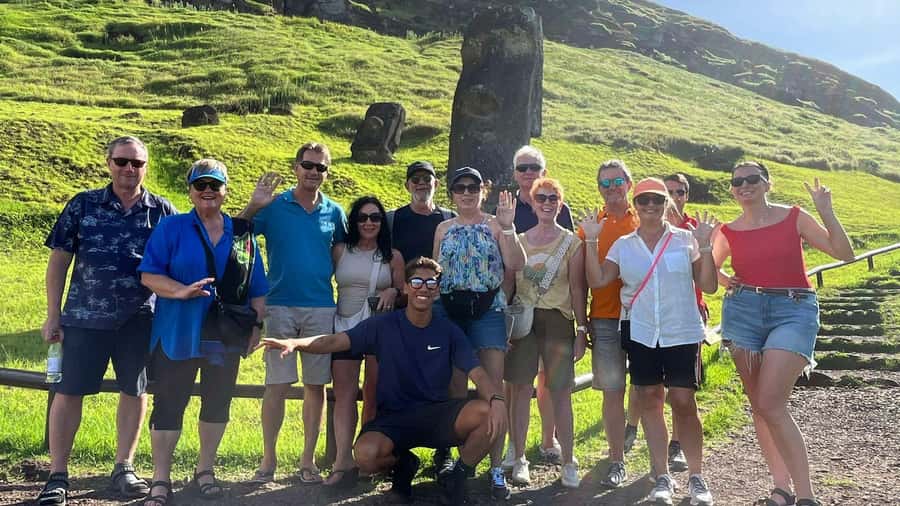 Rapa Nui: 3 Excursions with Hotel Transfers - Anakena Beach: an hour to change the pace