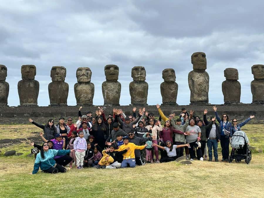 Rapa Nui Dreams: Experiencie Pack 3 Days - Day one: moai, quarry stone, and the coast