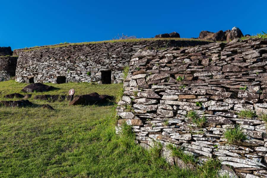 Rapa Nui Highlights Program: 3 incredible tours to discover! - Ahu Akivi, Puna Pau, and the meaning of the seven moai