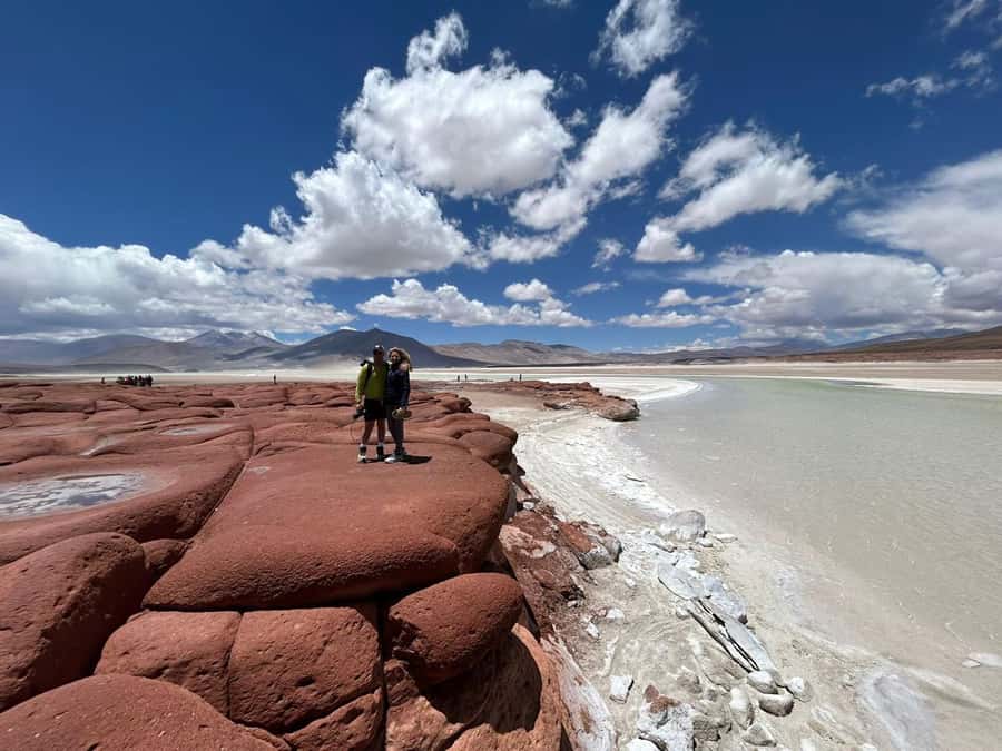 RED STONES - Miscanti and Miñiques reveal the high plateau
