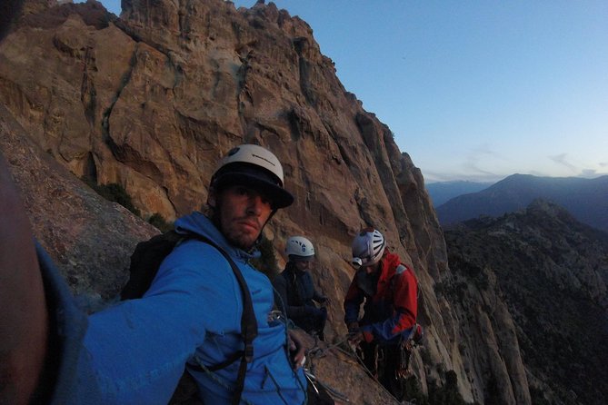 Rock Climbing Guided tours and classes Activities of one or more days - Leaving Santiago for Cajón del Maipo
