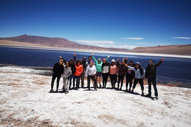 Salares Route: Imperdible Adventure in the Heart of Atacama - Black Laguna ends with a sharp contrast