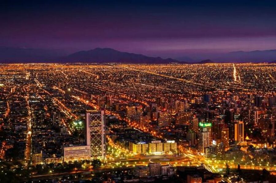 San Cristobal Hill Night Tour with Dinner Show - Group size, languages, and guide quality