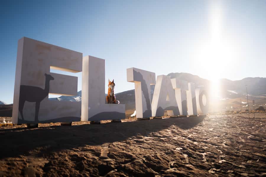 San Pedro de Atacama: El Tatio Geysers Tour - Guides, drivers, and the feel of the morning