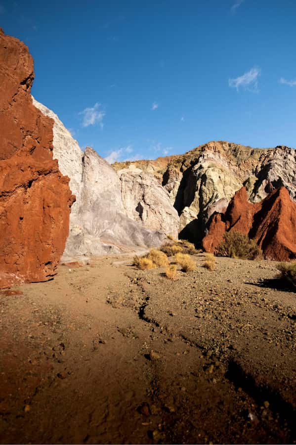 San Pedro de Atacama: Rainbow Valley & Hierbas Buenas Tour - Breakfast with the desert as your dining room