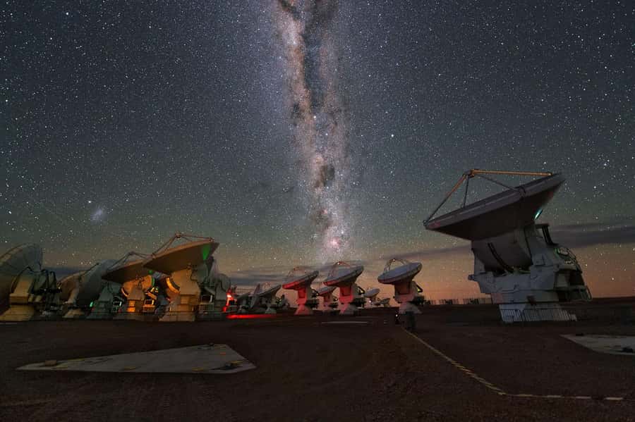 San Pedro de Atacama: Stargazing Tour in the Atacama Desert - Campfire Drinks, Wine, and Desert Cold