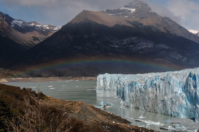 San Rafael Glacier Lagoon Cruise with Breakfast, Lunch & Whisky - Lunch, whisky, and ancient glacial ice