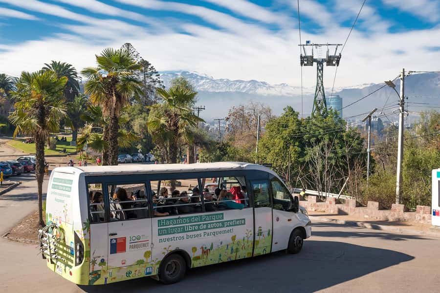 Santiago: 2-Day Hop-On Hop-Off Bus Ticket and Cable Car - La Moneda and Plaza de la Constitución