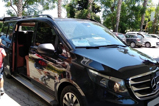 Santiago Airport (SCL) to Santiago hotels - Arrival Transfer - A private vehicle sized for your party