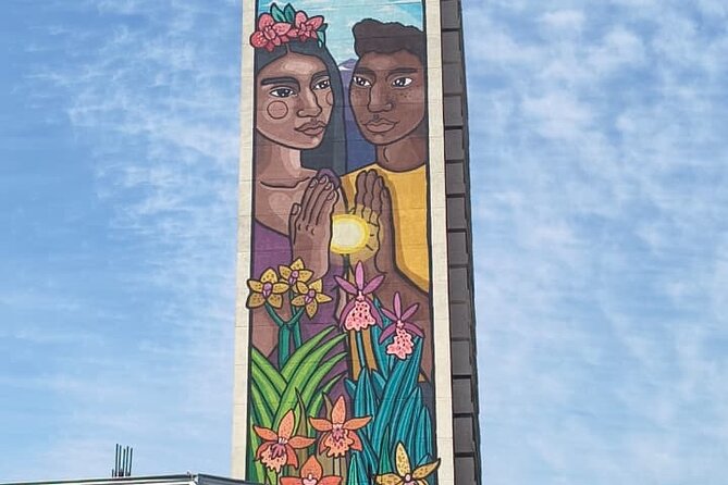 Santiago Barrio Yungay Street Art Walking Tour Experience - Why Barrio Yungay works so well on foot