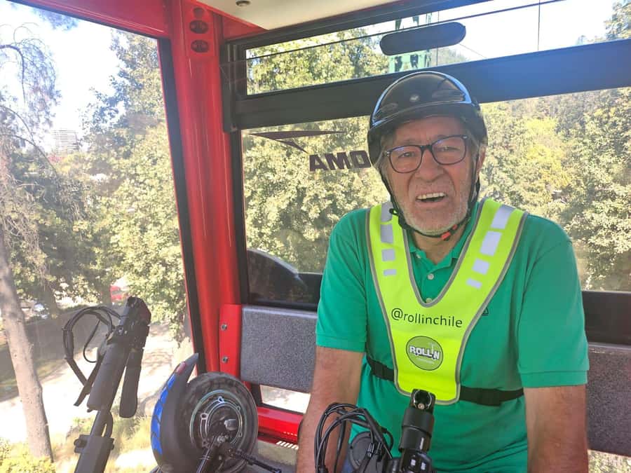 Santiago by Scooter: A Journey between Nature and Urbanism - Who will enjoy this ride most?