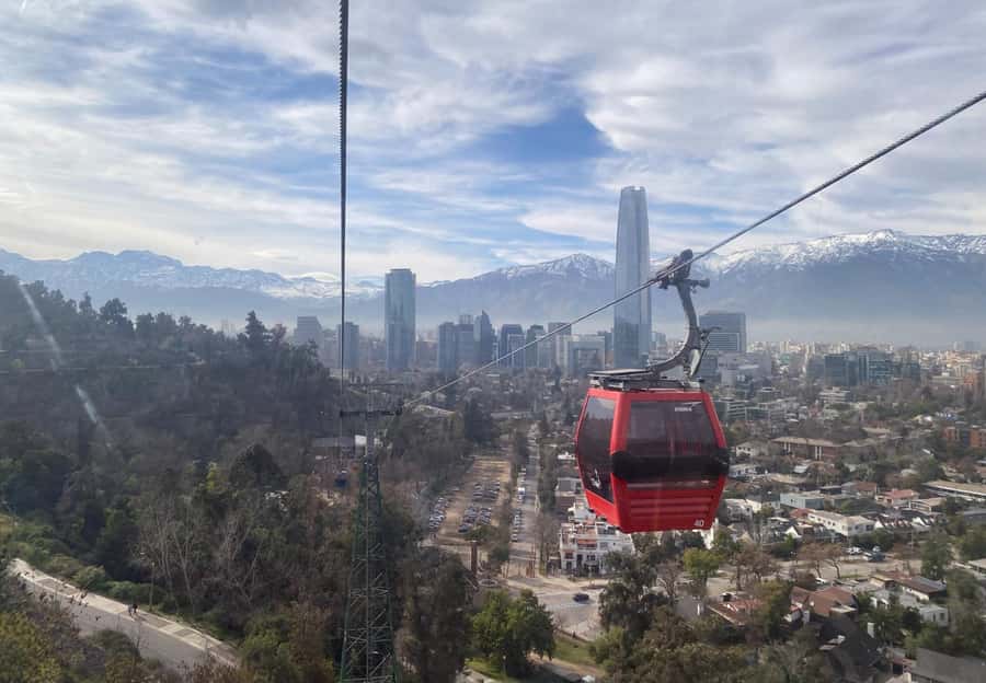 Santiago by Scooter: A Journey between Nature and Urbanism - Seeing Costanera Center from the outside