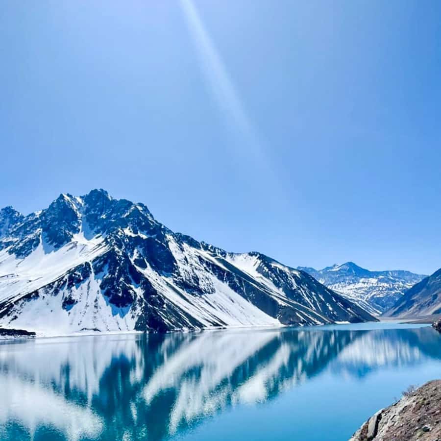 Santiago: Cajon del Maipo & Embalse El Yeso Trip with Picnic - Guides, languages, and the human side of the trip