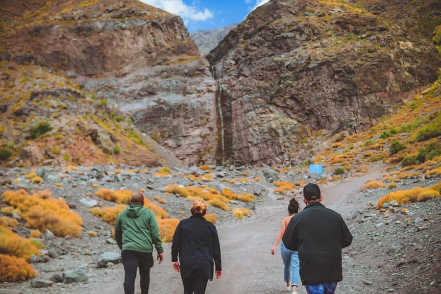 Santiago: Cajón del Maipo Hot Springs & Chilean Barbecue - Who will enjoy this trip most