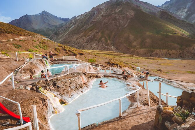 Santiago: Cajón del Maipo, Hot Springs, Waterfall & Chilean BBQ - A sweet stop at the mountain chocolate house