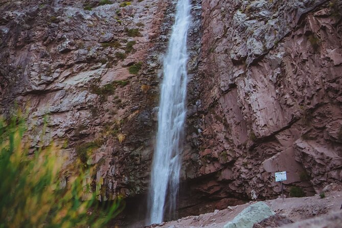 Santiago: Cajón del Maipo, Hot Springs, Waterfall & Chilean BBQ - Andes Experience and the Chilean asado