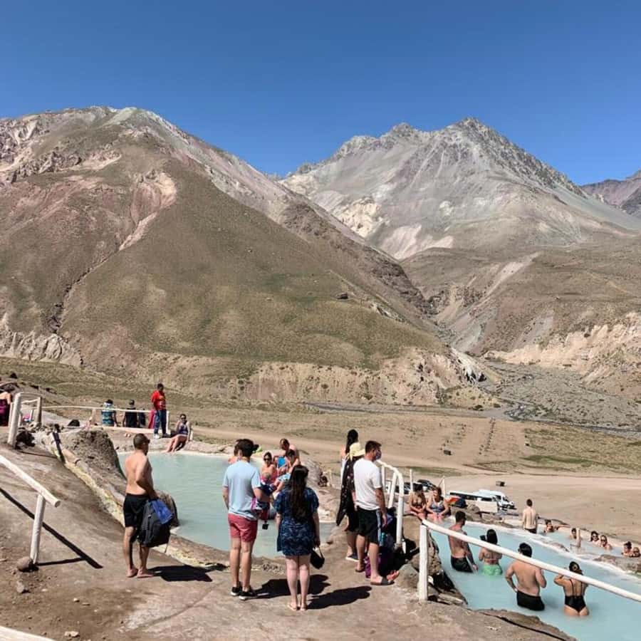 Santiago: Cajon del Maipo Termas Colina Trip - What happens with food and the picnic