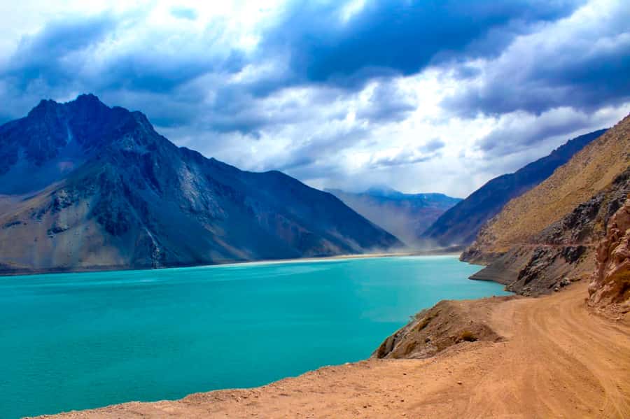 Santiago: Cajon del Maipo, Termas Colinas & Embalse El Yeso - Who Should Book This Trip?