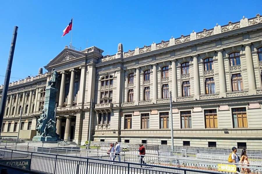 Santiago de Chile: Half-Day City Tour with Local Cuisine - Bicentennial Park, Sculpture Park, and Sanhattan