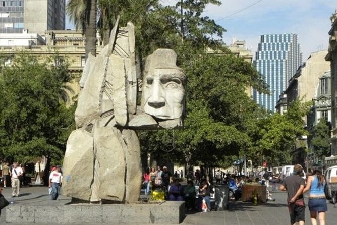 Santiago De Chile Highlights Walking Tour with a Guide - Art and history beneath La Moneda Palace