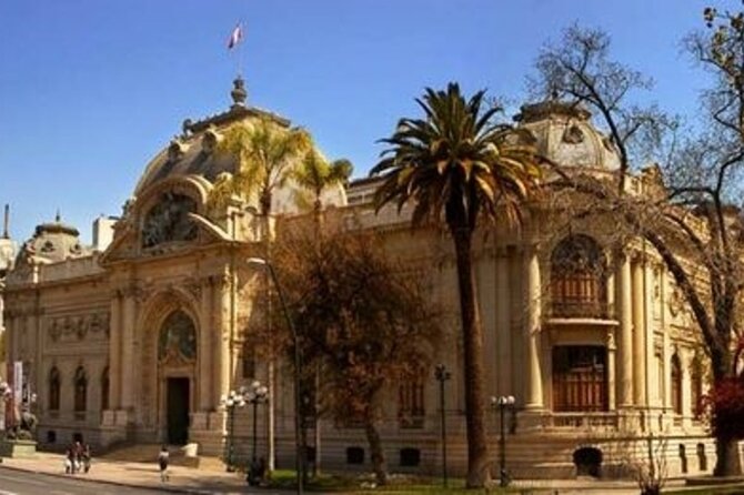 Santiago De Chile Highlights Walking Tour with a Guide - Passing the Santiago Stock Exchange