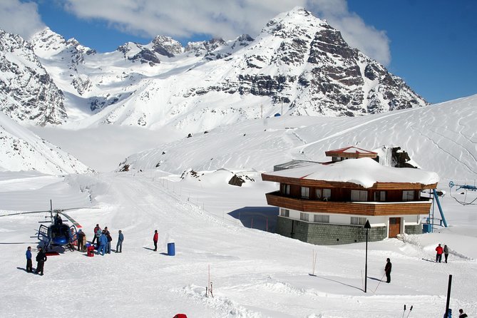 Santiago: Full day Portillo and Inca Lagoon panoramic tour - English guiding and the value of a local escort