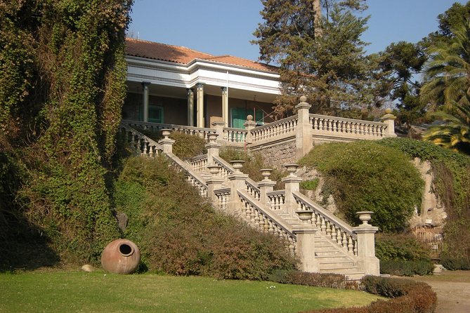 Santiago: Full day visiting Santa Rita & Undurraga vineyards. Entraces included - Viña Undurraga: a one-and-a-half-hour introduction