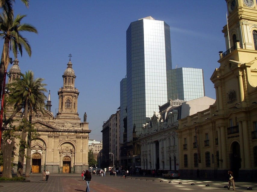 Santiago: Guided Full-Day Walking Tour with a Chilean Lunch - Timing, pickup, and the best way to prepare