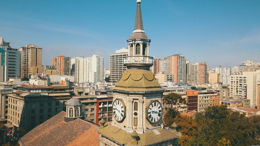 Santiago: Guided Full-Day Walking Tour with a Chilean Lunch - Who should book this Santiago tour?
