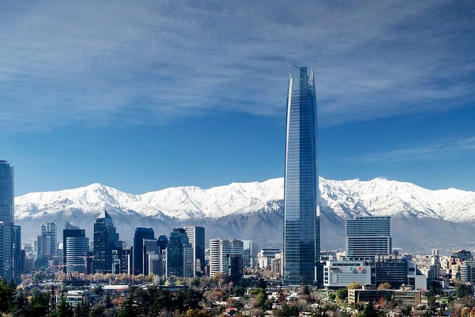 Santiago: Half Day tradicional city Tour - The financial district and the upper part of the city