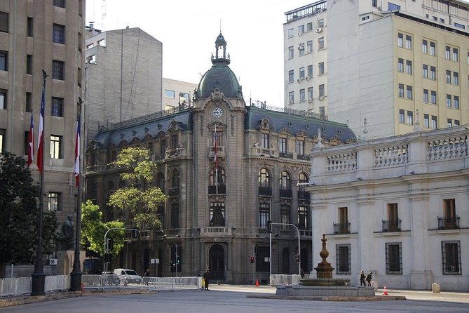 Santiago Half-Day Walking Tour with Hotel Pick up & Food Sample - Plaza de Armas and the foundations of Santiago