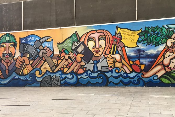 Santiago Highlights, Parks and Politics Bike Tour - GAM and the hard years of Chilean politics
