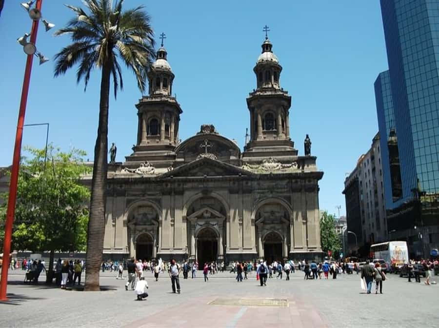 Santiago : Highlights Walking Tour With A Guide - Key details before you book
