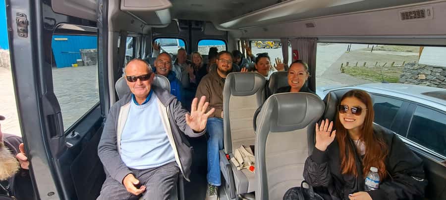 Santiago: Inca Lagoon Tour with Local Vineyard and Tasting - Viña San Esteban and wine beside the Andes