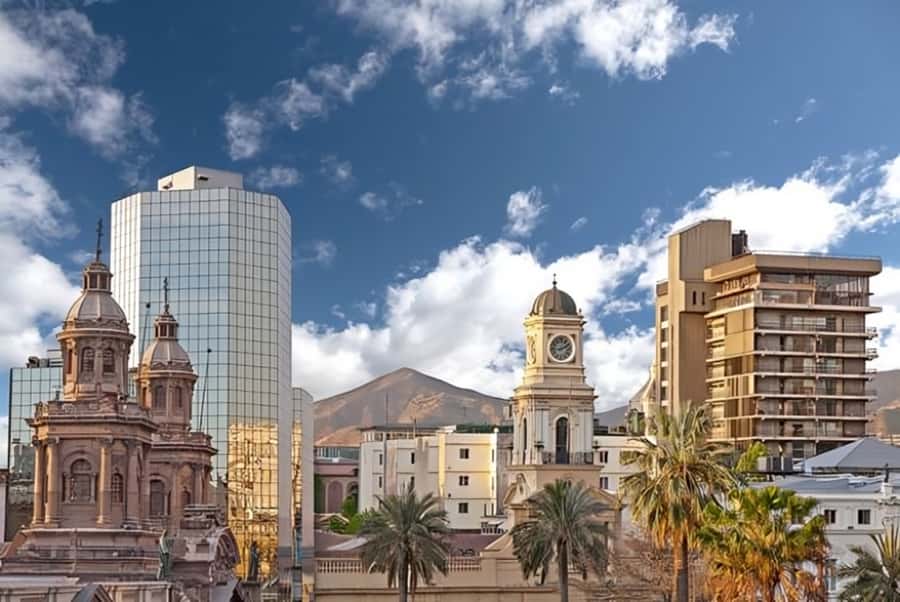 Santiago : Must-See Sites Walking Tour With A Guide - Finishing in Bellavista and finding Neruda’s house